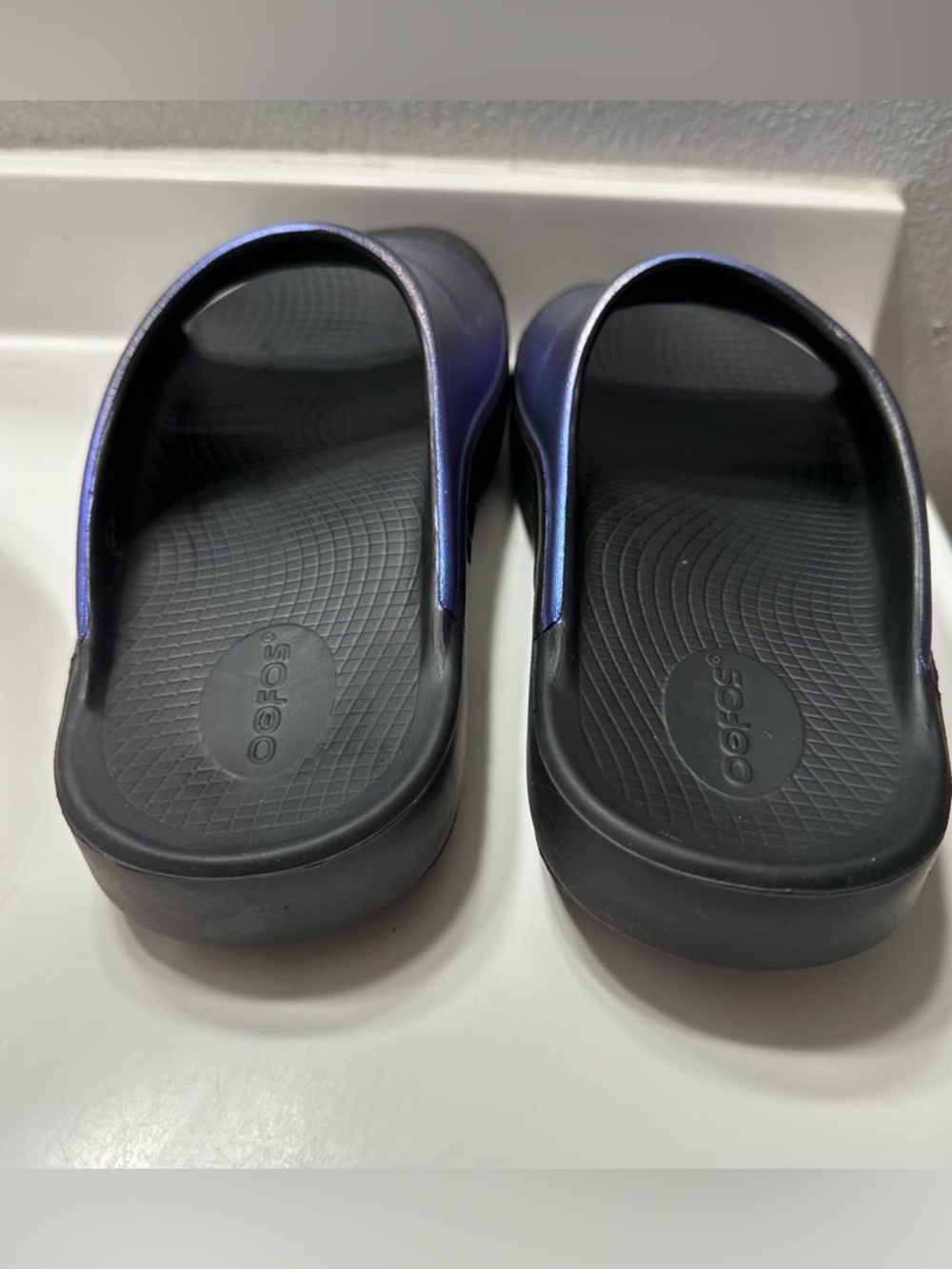 Women's OOfos OOahh Slide Sandal - Picture 3 of 8